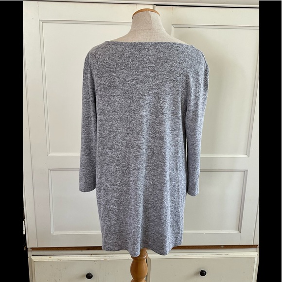 Gibson Top - Picture 3 of 10